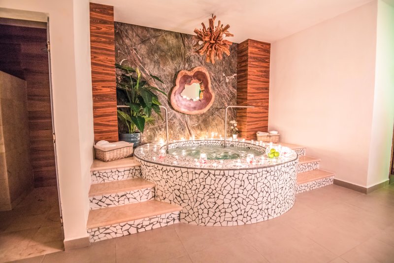 Wyndham Alltra Playa del Carmen Adults Only All Inclusive 25