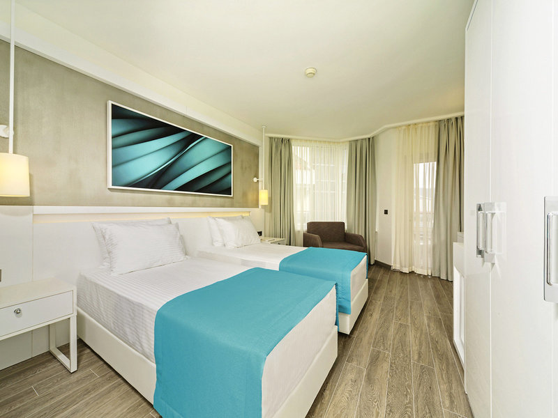 Poseidon Hotel 36