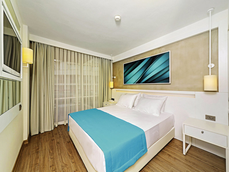Poseidon Hotel 37