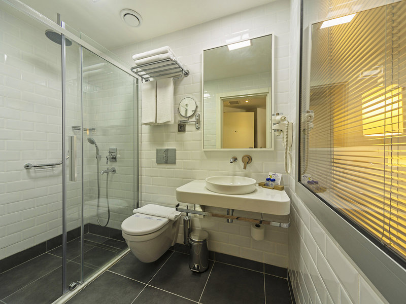 Poseidon Hotel 39