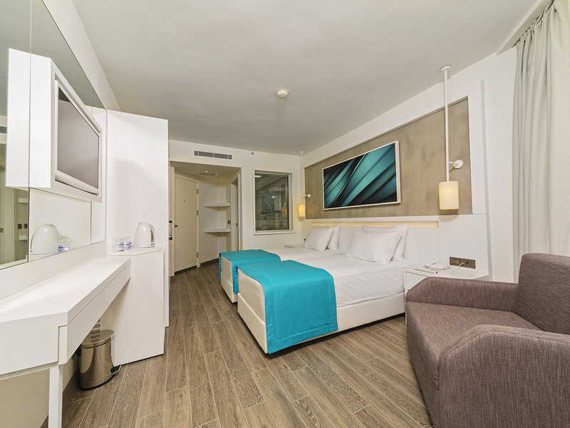 Poseidon Hotel 41