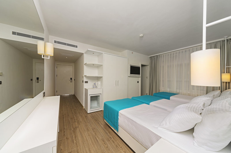 Poseidon Hotel 7
