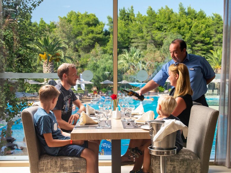 Poseidon Hotel Sea Resort 12