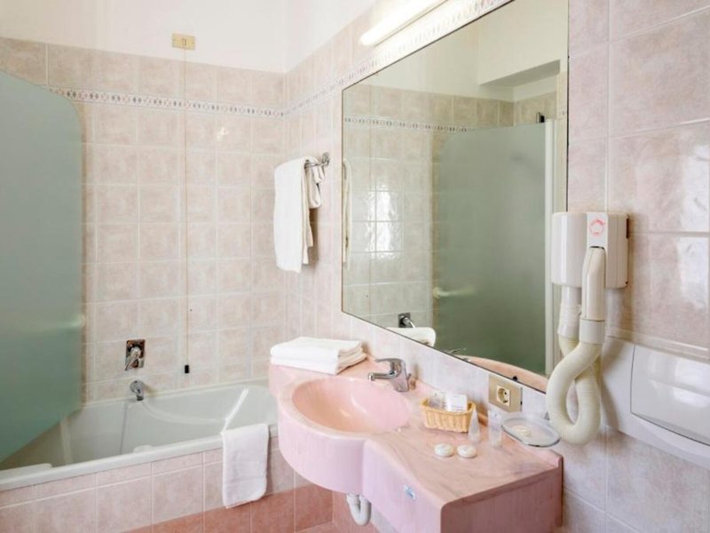 Primavera Stresa 35 - Bathroom Example