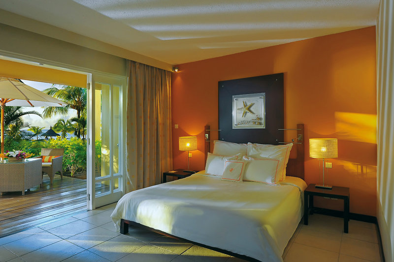 Victoria Beachcomber Resort & Spa 8