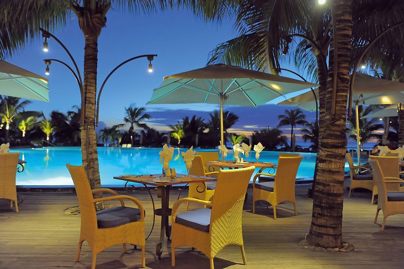 Victoria Beachcomber Resort & Spa 13
