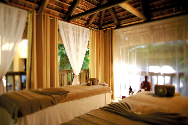 Victoria Beachcomber Resort & Spa 14