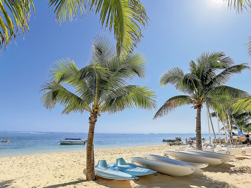 Victoria Beachcomber Resort & Spa 4