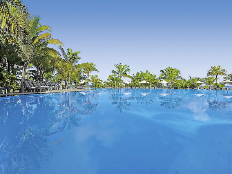 Victoria Beachcomber Resort & Spa 7