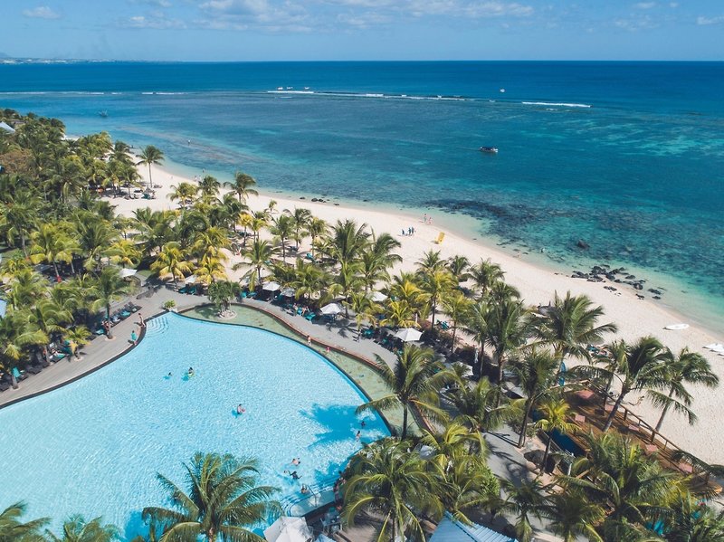 Victoria Beachcomber Resort & Spa 9