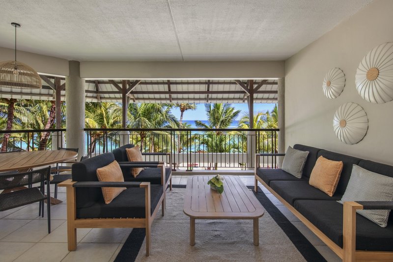 Victoria Beachcomber Resort & Spa 12