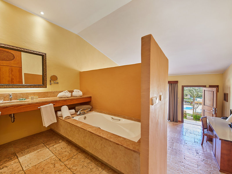 Pula Suites Boutique Resort 45
