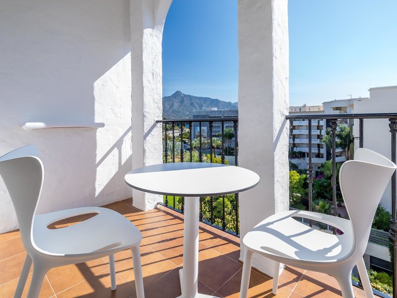 Pyr Marbella 43