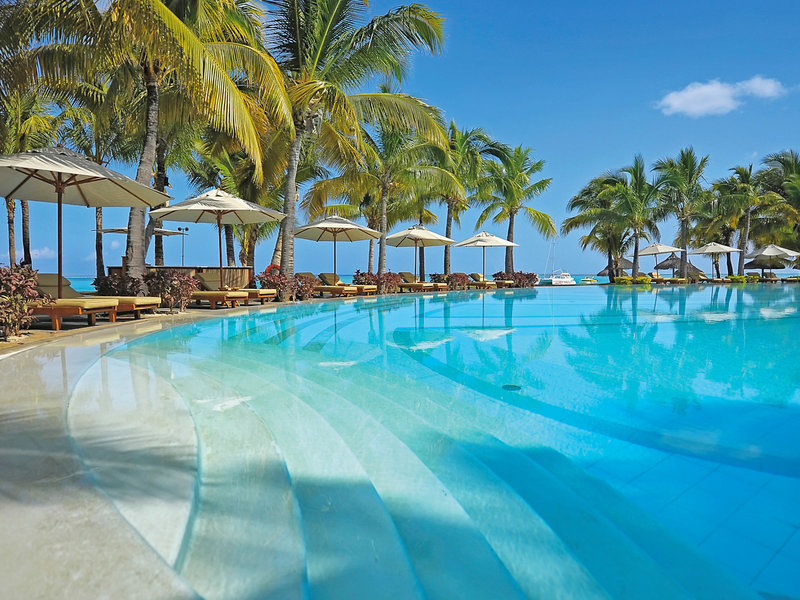 Paradis Beachcomber Golf Resort & Spa 18
