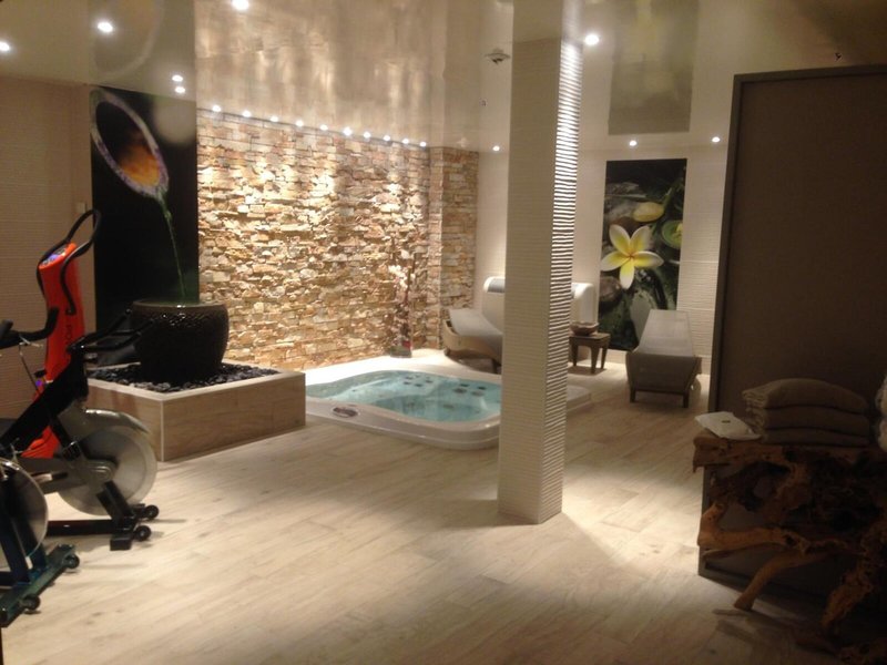 Best Western Plus Le Patio Des Artistes 9