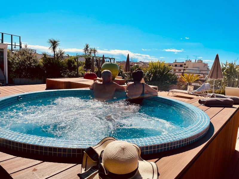 Best Western Plus Le Patio Des Artistes 11