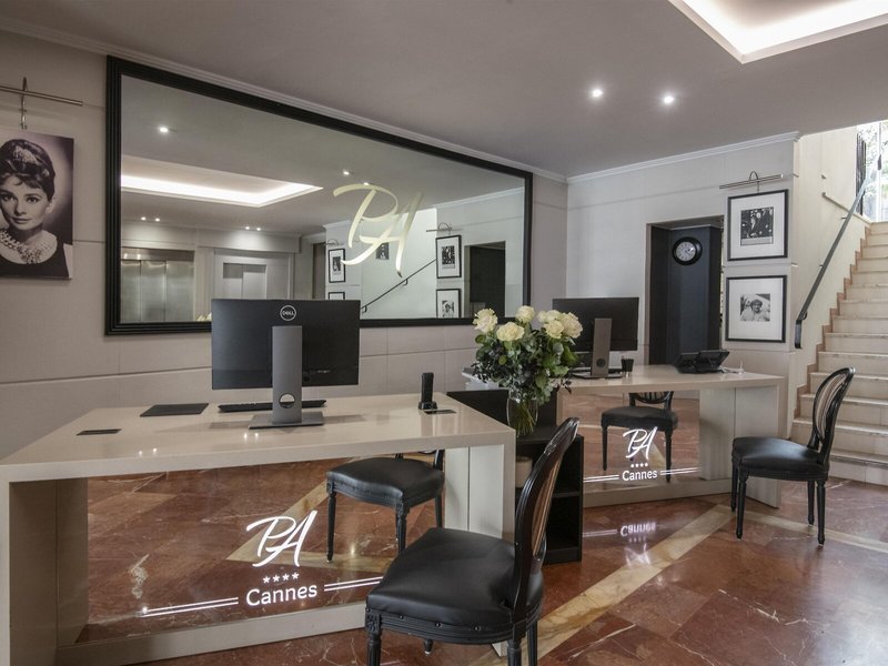 Best Western Plus Le Patio Des Artistes 17