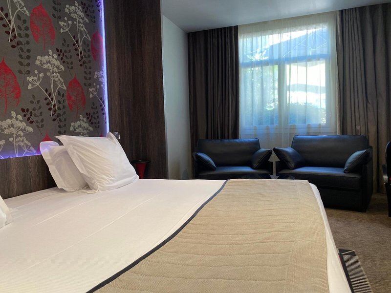Best Western Plus Le Patio Des Artistes 45