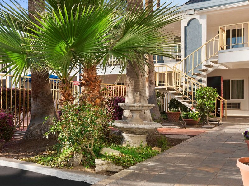 Travelodge Bakersfield 9