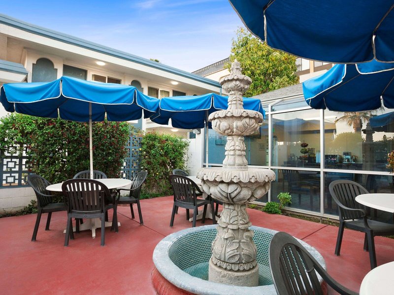Travelodge Bakersfield 11