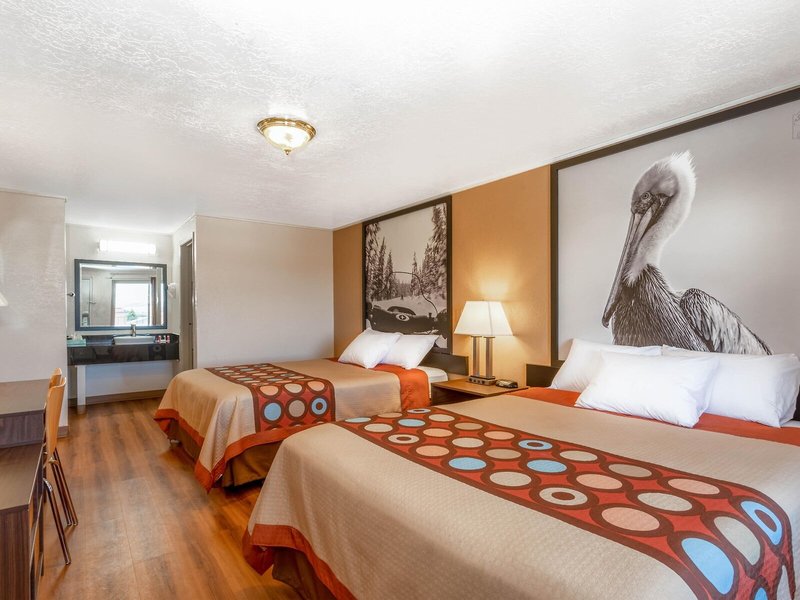 Travelodge Bakersfield 18