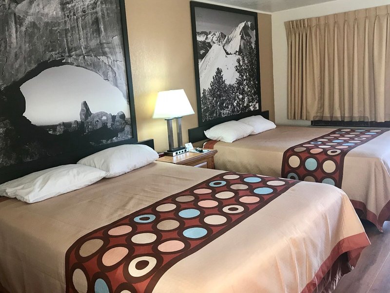 Travelodge Bakersfield 21