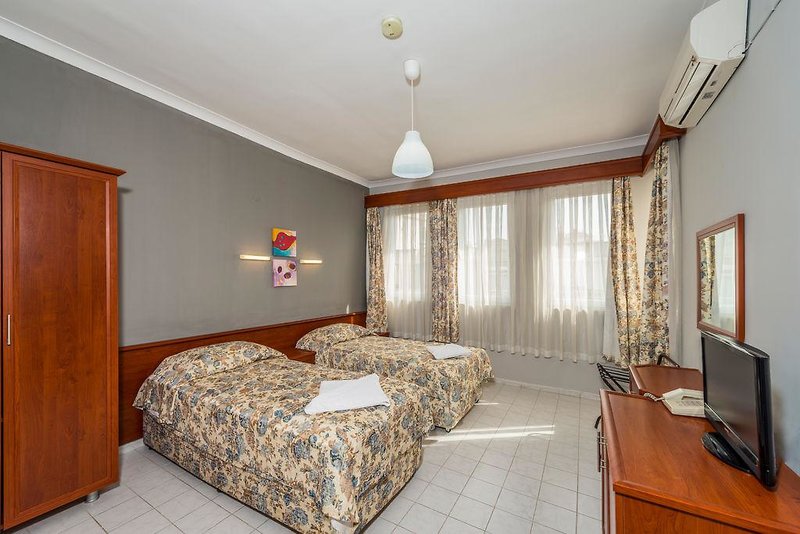 The S Apart & Suit Hotel 3
