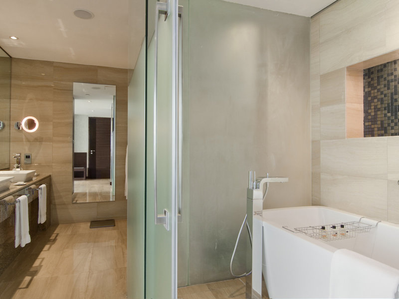 Fairmont Bab Al Bahr 38 - Room Example