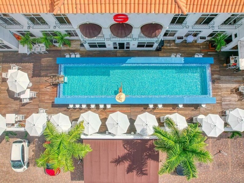 S Hotel Kingston 12