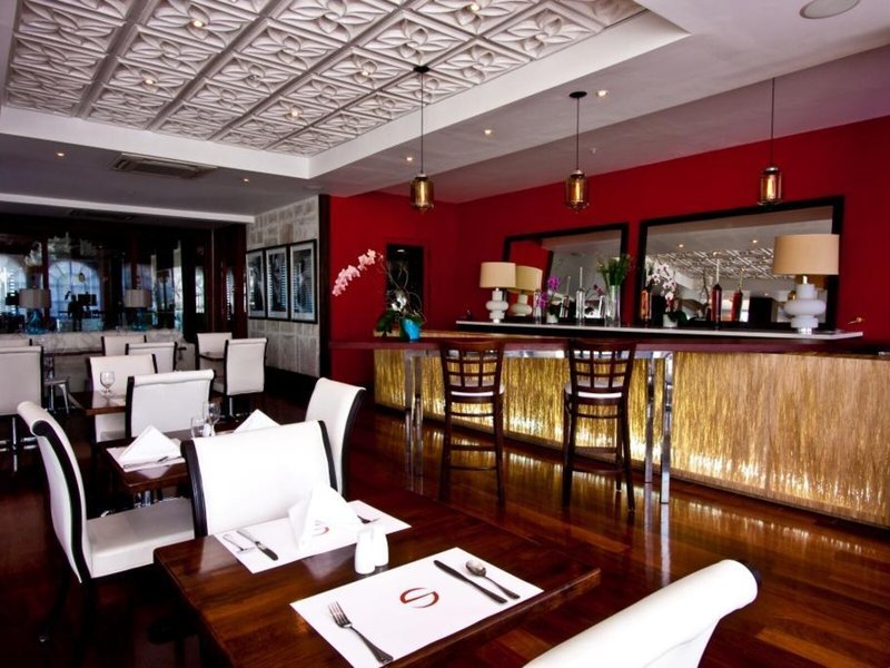 S Hotel Kingston 24