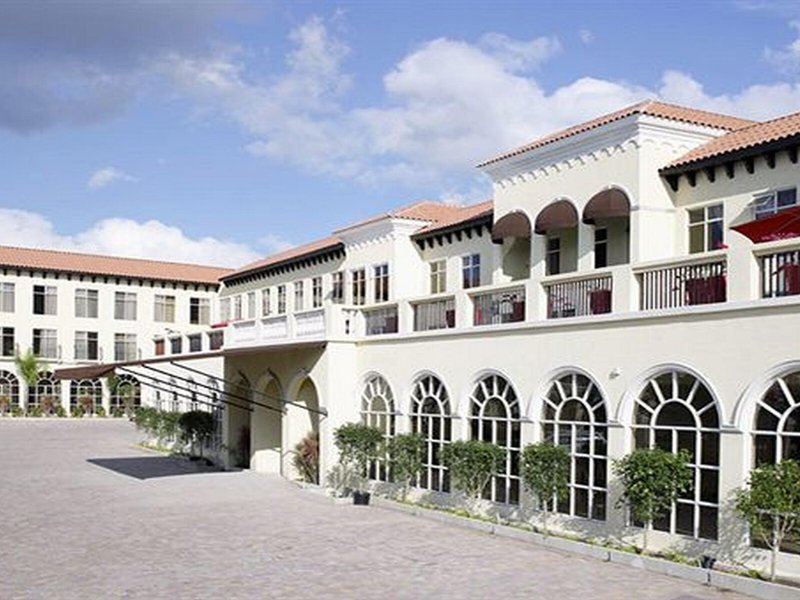 The Spanish Court 5