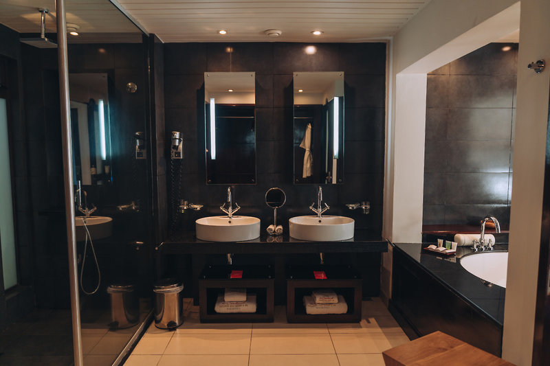 Le Cardinal Exclusive Resort 13