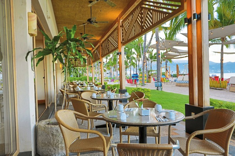 Friendly Vallarta Beach & Spa 10