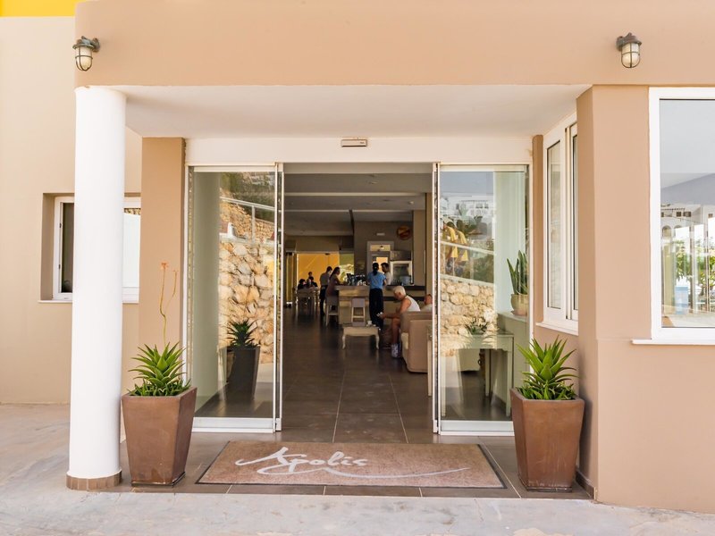 Apolis Beachscape Hotel 5