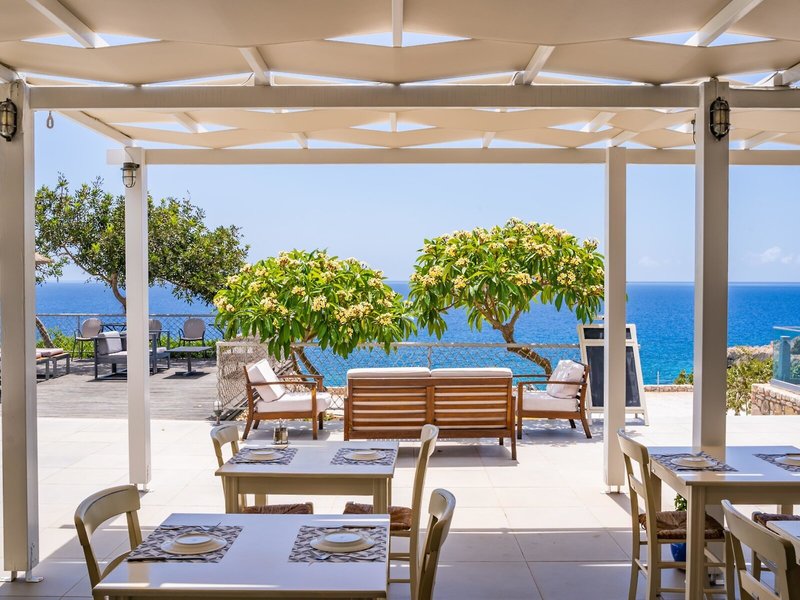 Apolis Beachscape Hotel 14