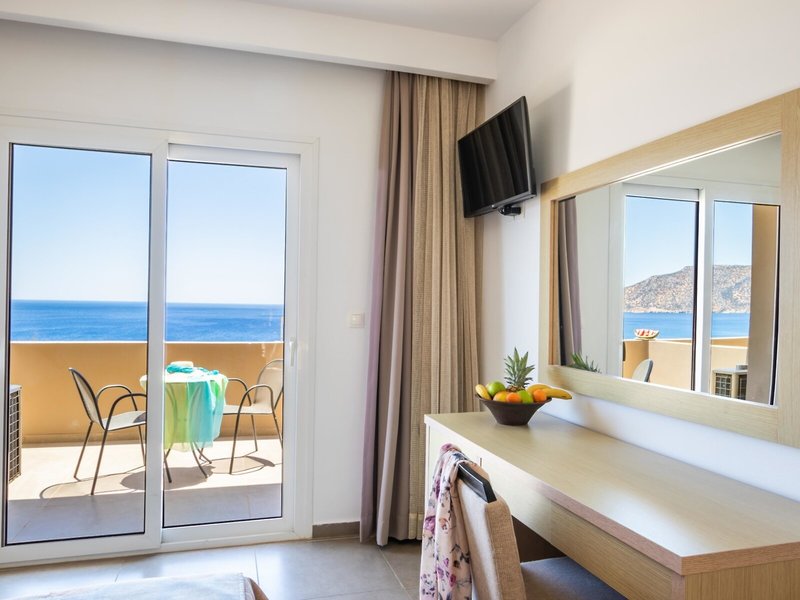 Apolis Beachscape Hotel 17