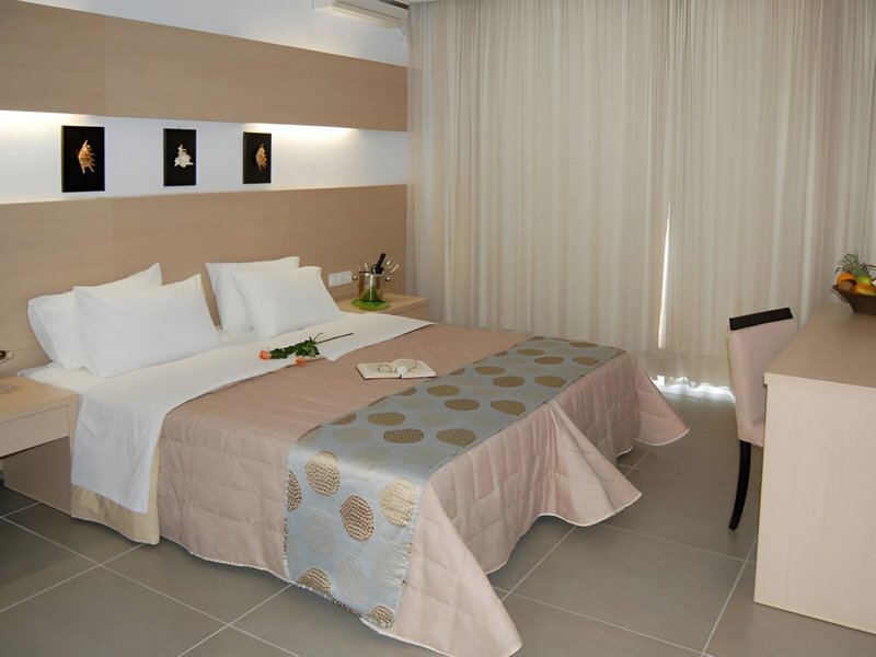 Apolis Beachscape Hotel 22