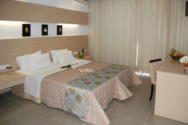 Apolis Beachscape Hotel 12