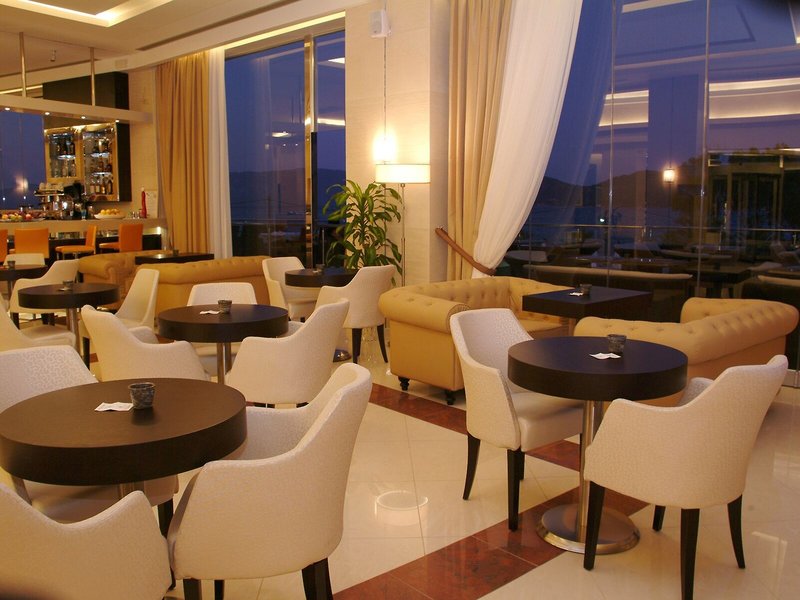 Ionian Emerald 25