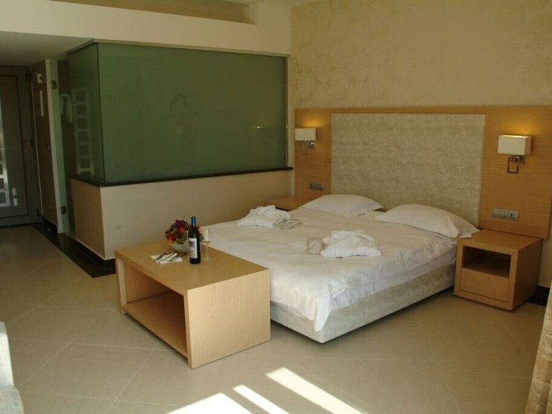 Ionian Emerald 36