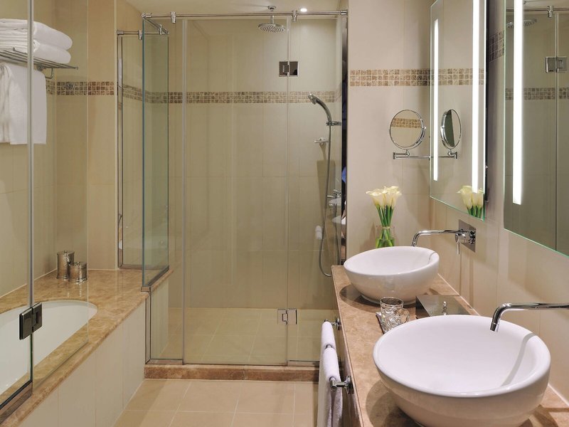 AVANI Deira Dubai 38