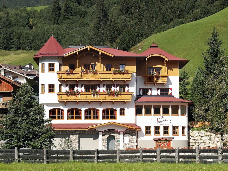 Alpenherz Hotel 1