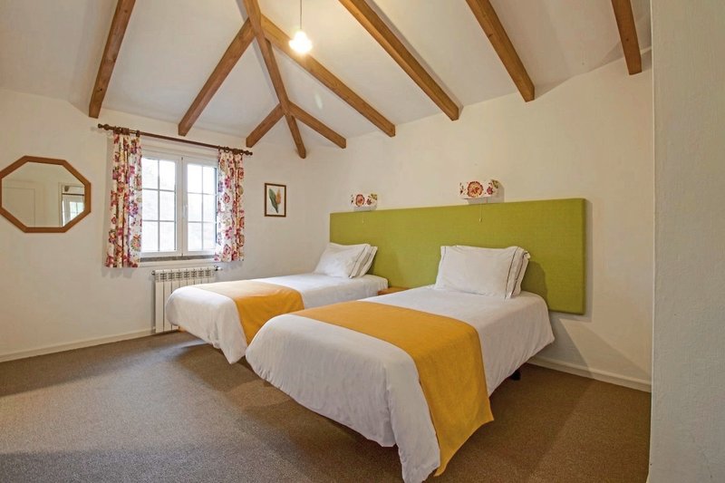 Quinta Santo Antonio Da Serra 10