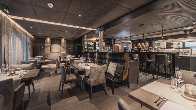 Hotel Vier - Studios & Restaurant 2