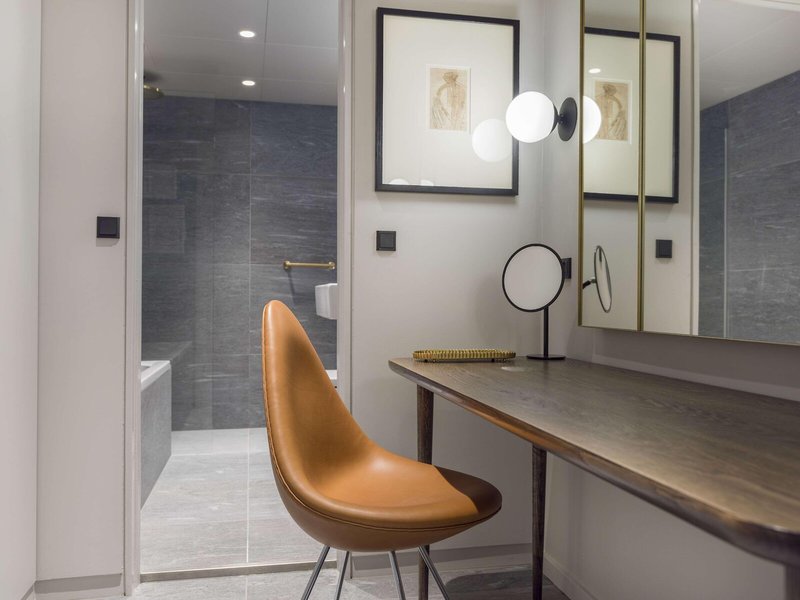 Radisson Collection Royal 7 - Bathroom Example