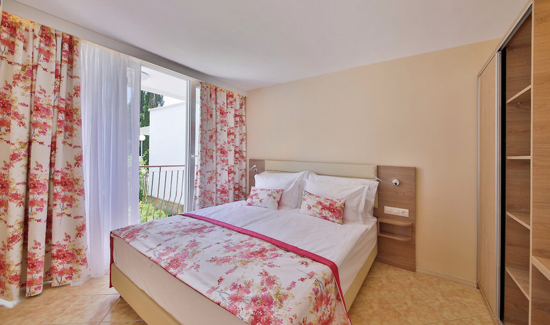 Ralitsa Aqua Club 23