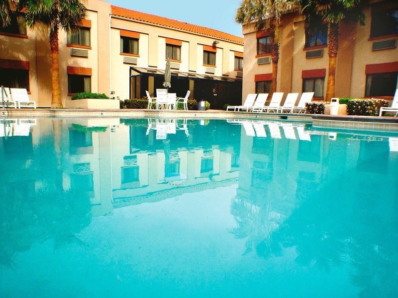Ramada by Wyndham St George 6