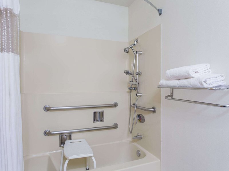 Ramada by Wyndham St George 24