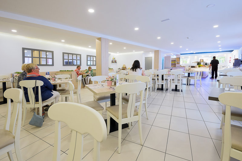 Flor Los Almendros Apartments 13