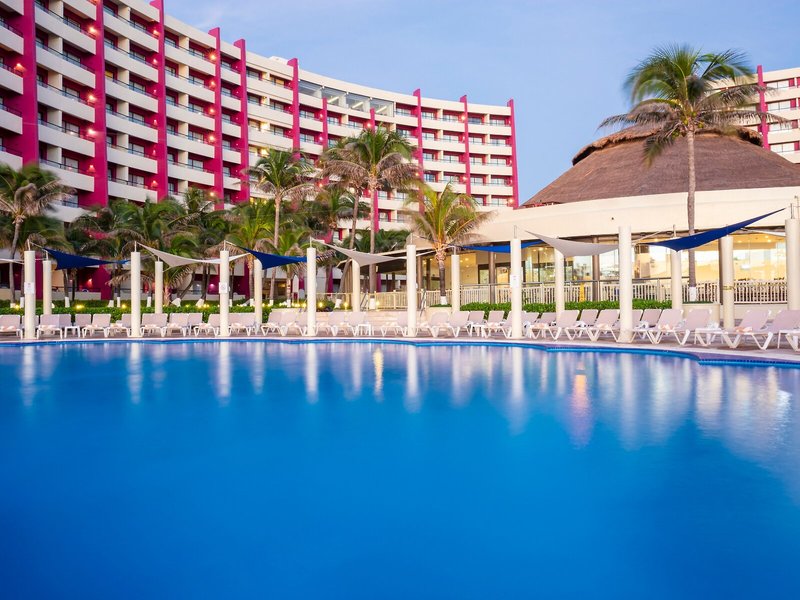 Crown Paradise Club 15
